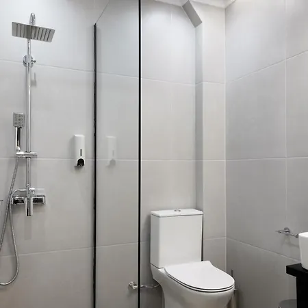 Corali Andros Μπατσί