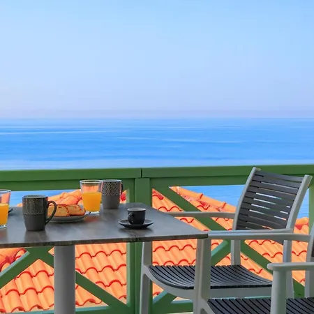 Corali Andros Apartman Bací