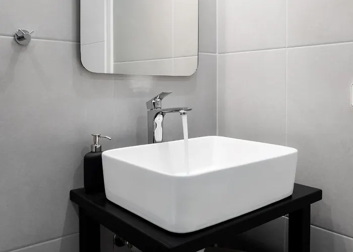 Corali Andros Apartman *