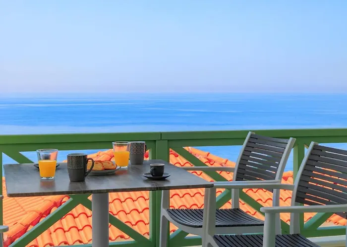 Corali Andros Apartman Bací