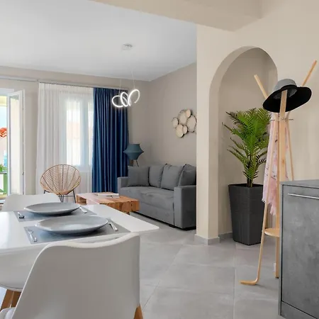 Corali Andros Apartment Batsi